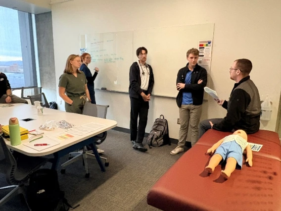 medical students in a simulation lab