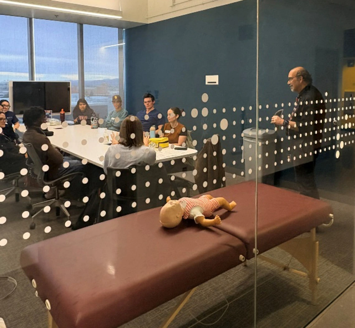 medical students in a simulation lab